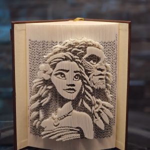 Sculpture de livre - Vaiana et Maui
