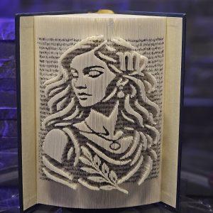 Sculpture de livre - collection zodiaque - Vierge