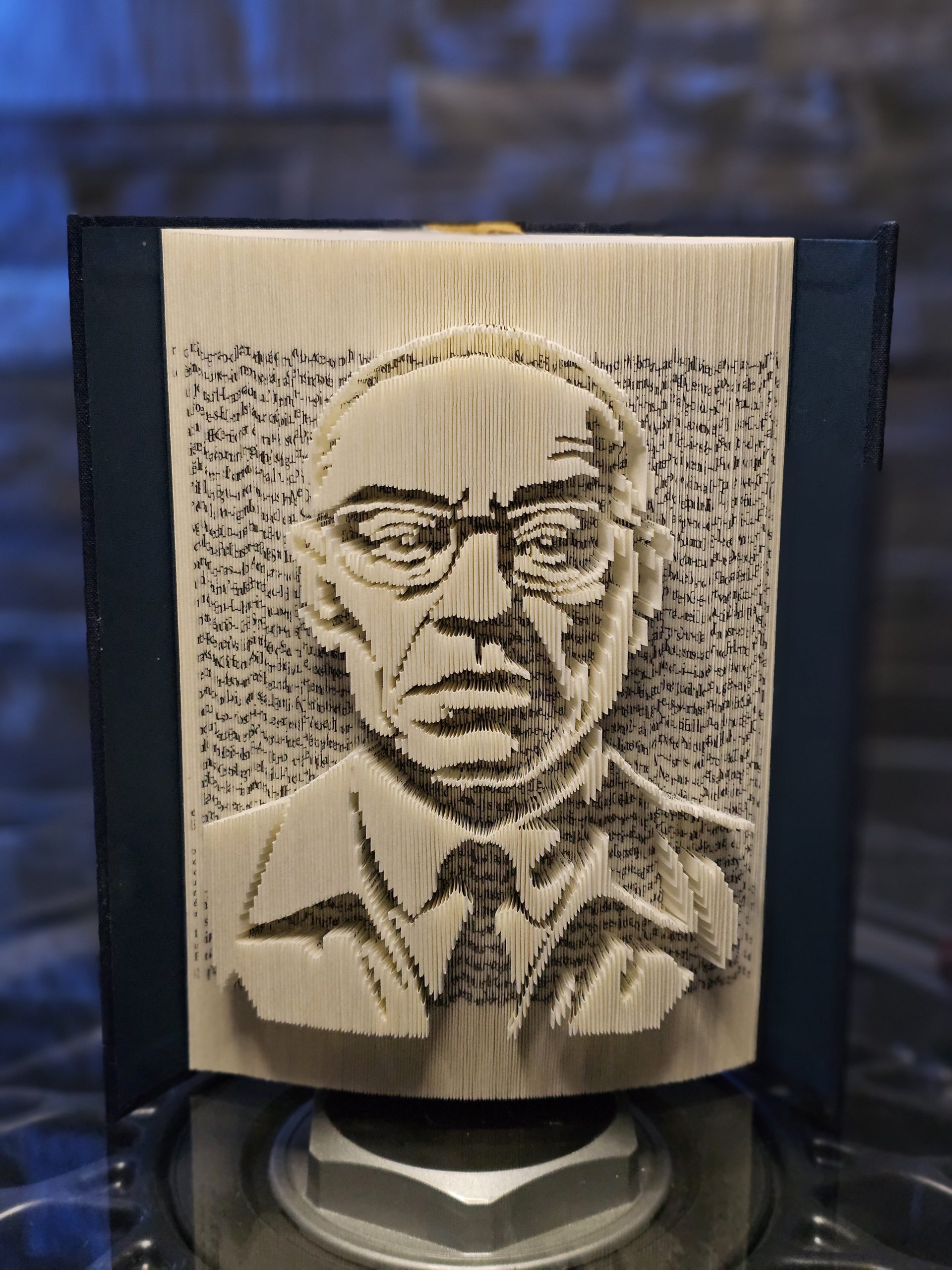 Sculpture de livre - Gustavo Fring