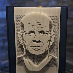 Sculpture de livre - Bruce Willis
