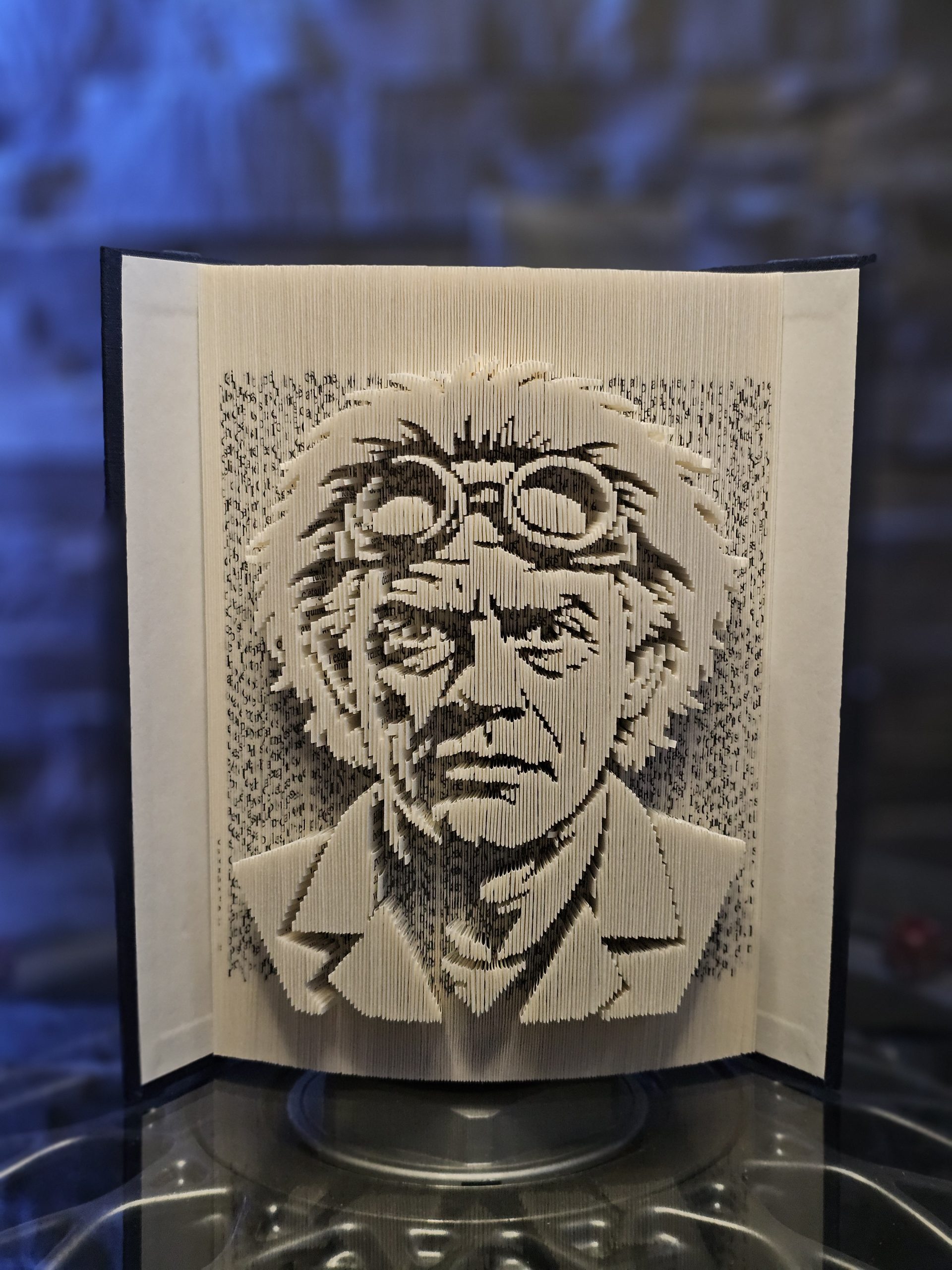 Sculpture de livre - Emmett Brown